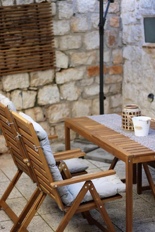 Joseph'S Yard Apartment Rovinj
